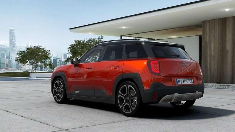 Nuova Mini Aceman Favoured 160 kW (218 CV) 2026 Rebel red SUV