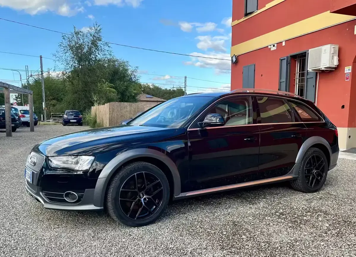 Usata Audi A4 Allroad 190 CV (139 kW) 2015 Nero Station wagon
