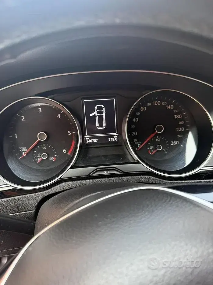 Usata VW Passat 150 CV (110 kW) 2015 Nero Station wagon