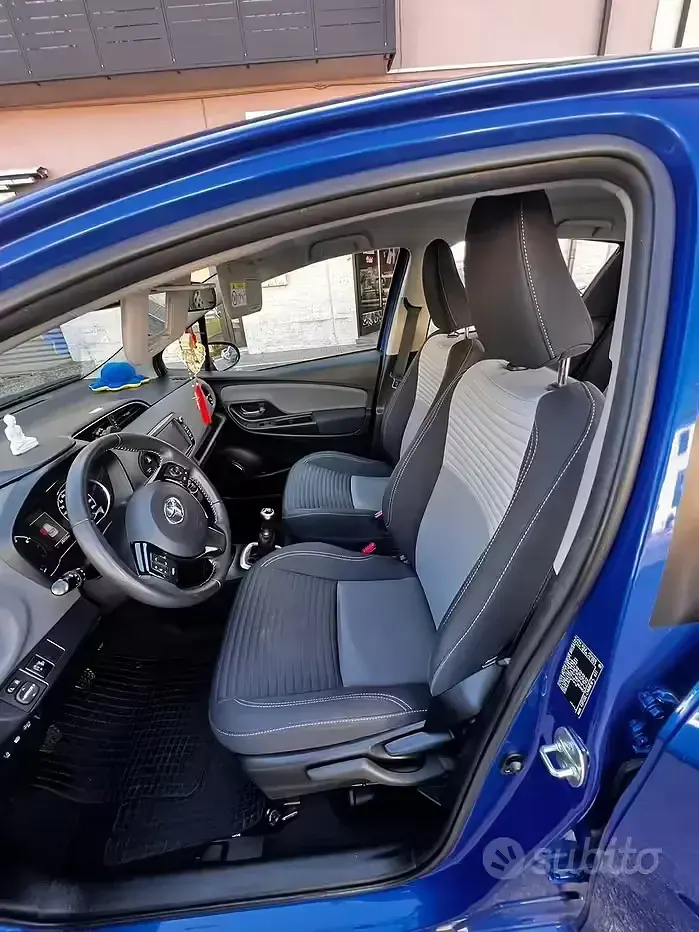 Usata Toyota Yaris 72 CV (52 kW) 2019 Bluazzurro Berlina