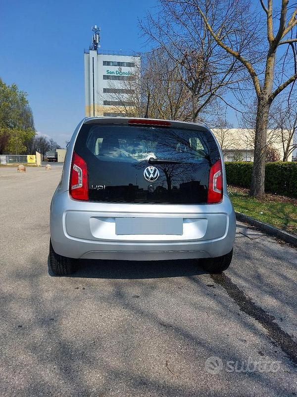 Usata VW up! 75 CV (55 kW) 2013 Grigio Utilitaria