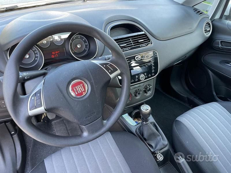 Usata Fiat Punto 69 CV (50 kW) 2017 Utilitaria