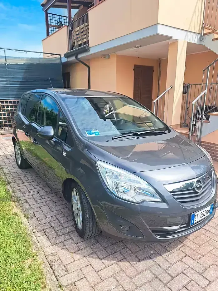 Usata Opel Meriva 95 CV (69 kW) 2010 Grigio Monovolume
