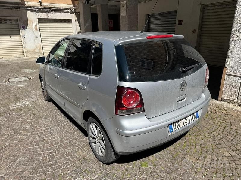 Usata VW Polo 70 CV (51 kW) 2008 Grigio Utilitaria