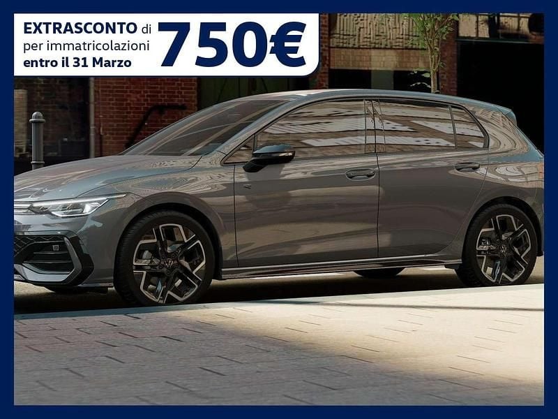 Nuova VW Golf VIII R-line Plus 150 CV (110 kW) 2026 Dolphin grey metallizzato Berlina