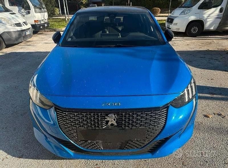 Usata Peugeot 208 GT-line 131 CV (96 kW) 2020 Blu Utilitaria