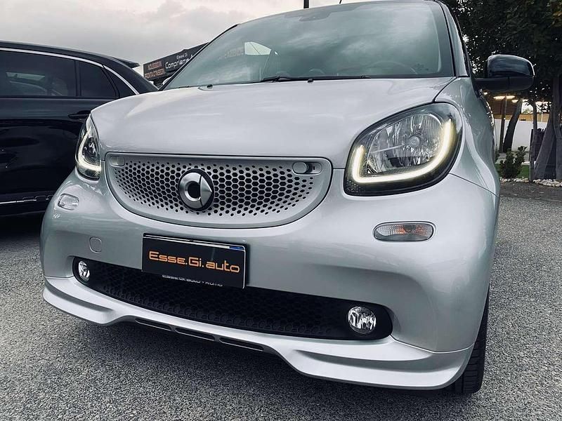 Argento Usata 2019 Smart ForTwo Coupé Superpassion Due volumi | 12.950 € (Ottimo prezzo) - Immagine 1/4