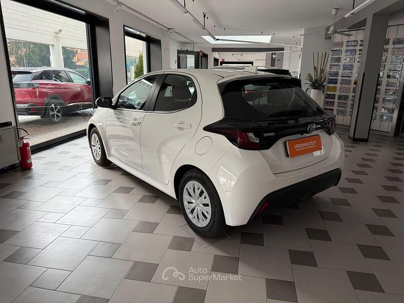 Usata Toyota Yaris 116 CV (85 kW) 2025 Bianco Utilitaria