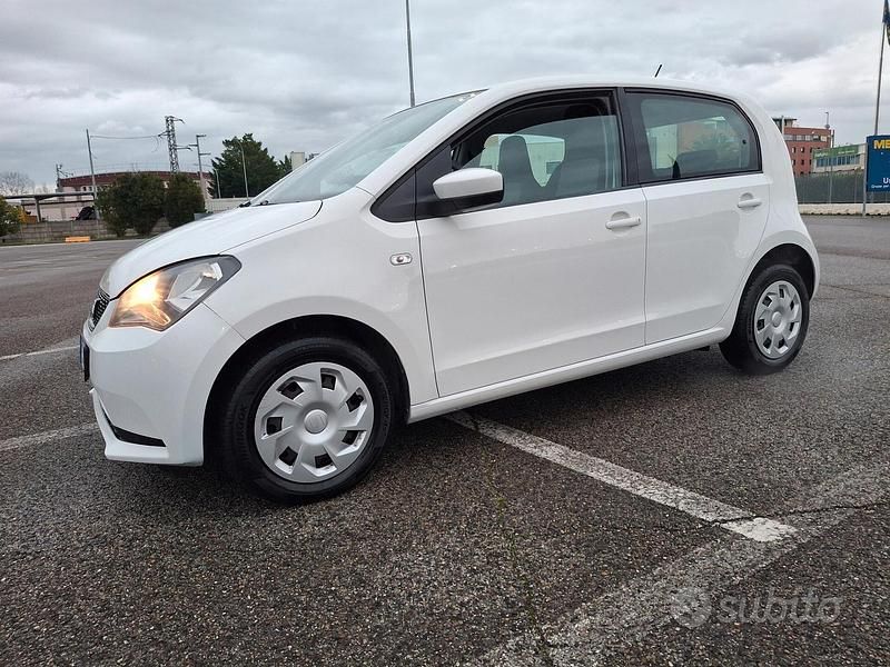 Bianco Usata 2013 VW up! Due volumi | 4300 € (Ottimo prezzo) - Immagine 1/4