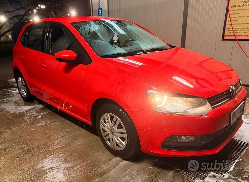 Usata VW Polo Trendline 60 CV (44 kW) 2015 Rosso Utilitaria