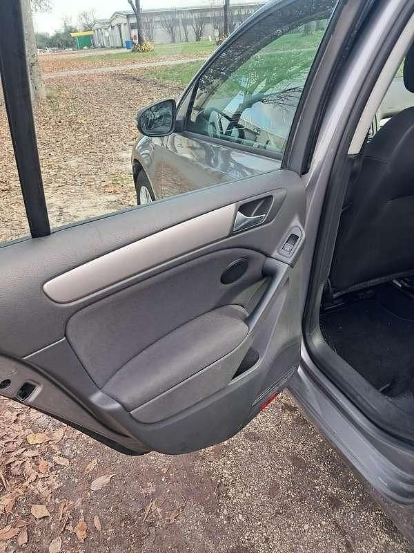 Usata VW Golf VI Trendline 105 CV (77 kW) 2010 Utilitaria