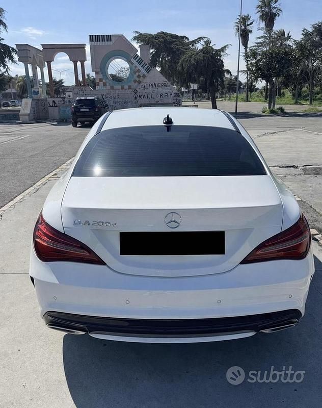 Usata Mercedes CLA200 Premium 136 CV (100 kW) 2017 Bianco Coupé