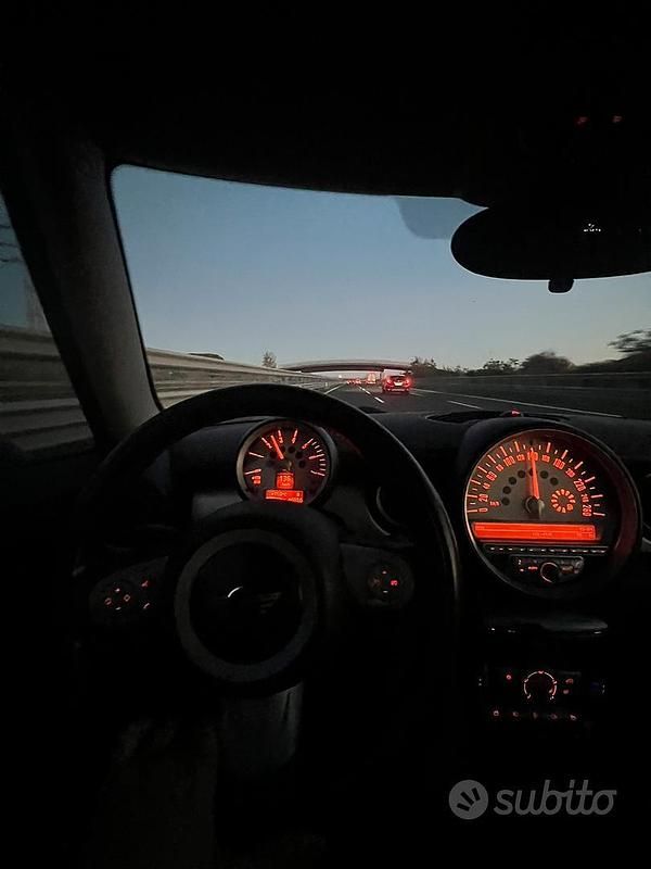 Usata Mini Cooper 150 CV (110 kW) 2011 Rosso Utilitaria