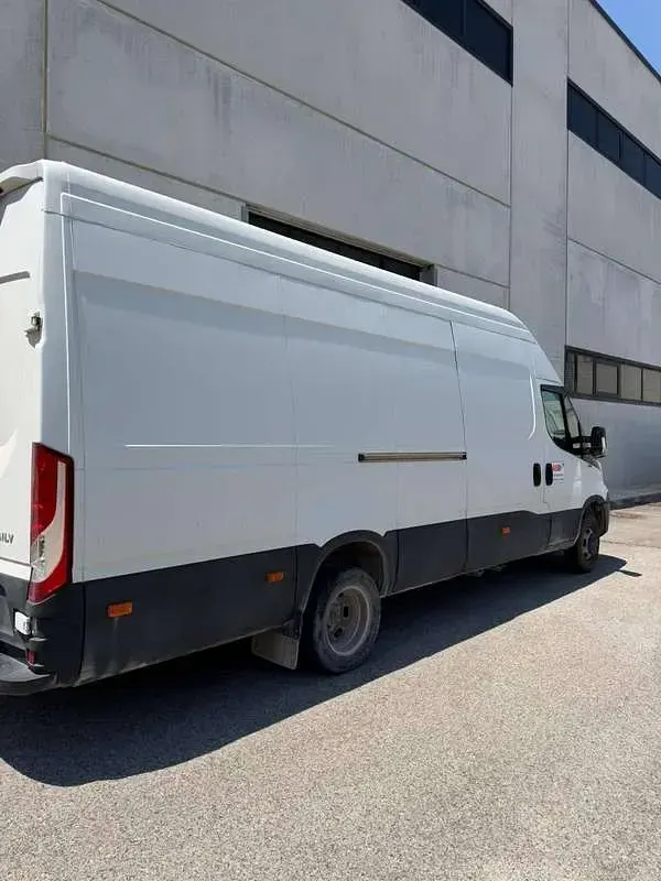 Usata Iveco Daily 170 CV (125 kW) 2016 Bianco Furgone