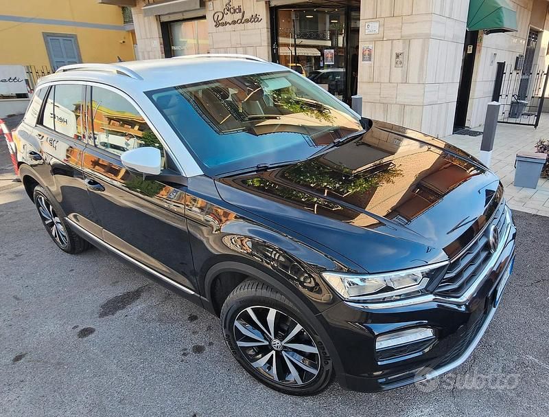 Usata VW T-Roc 116 CV (85 kW) 2019 Nero SUV