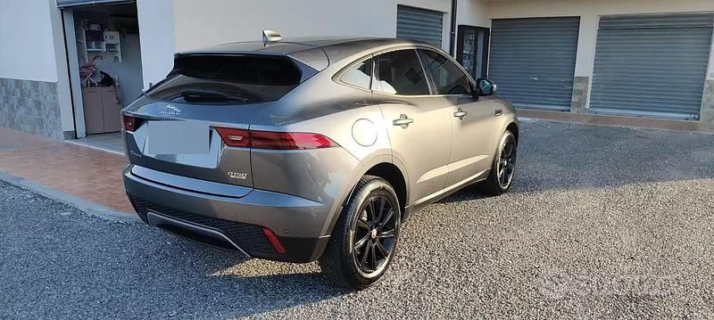 Usata Jaguar E-Pace 200 CV (147 kW) 2019 Grigio SUV