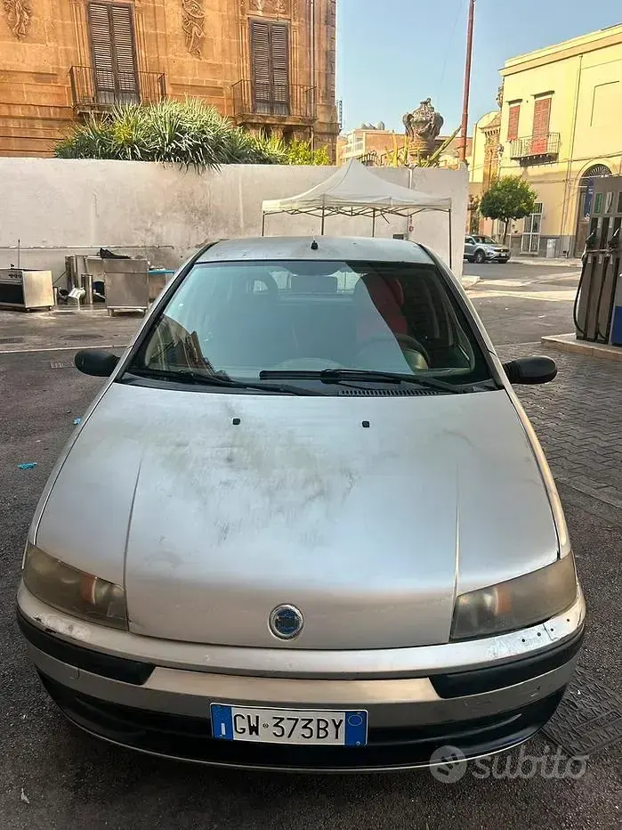 Usata Fiat Punto 60 CV (44 kW) 2002 Grigio Utilitaria