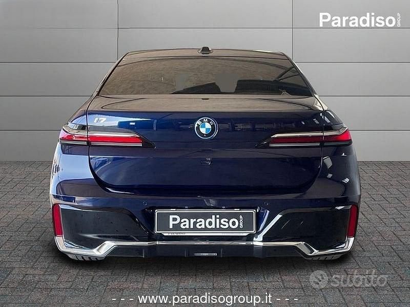 Nuova BMW i7 Comfort Edition 400 kW (544 CV) 2025 Grigio Berlina