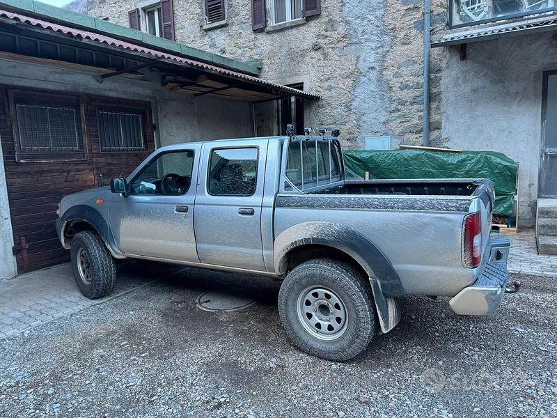 Usata Nissan King 2002 Grigio Pick-up