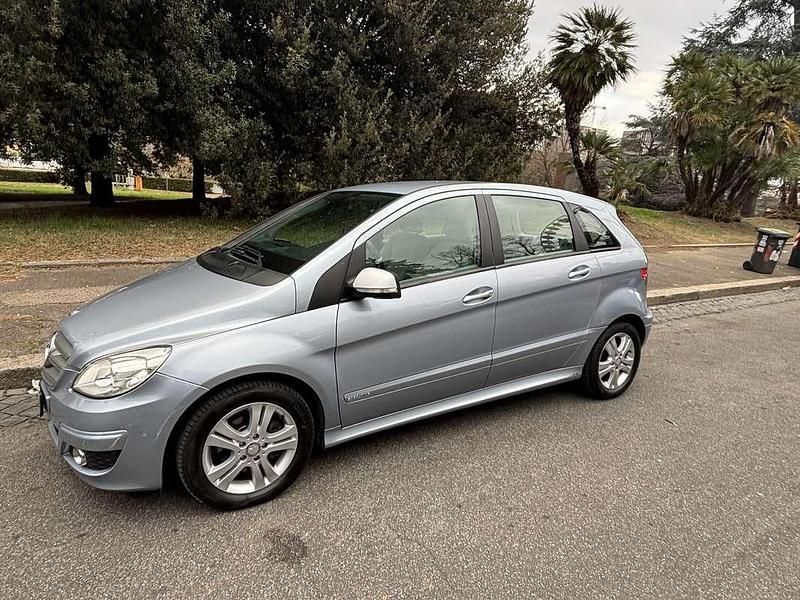 Usata Mercedes B180 109 CV (80 kW) 2010 Monovolume