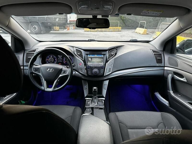 Usata Hyundai i40 141 CV (103 kW) 2016 Grigio Station wagon