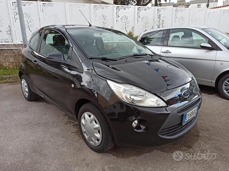 Usata Ford Ka 69 CV (50 kW) 2015 Nero Berlina