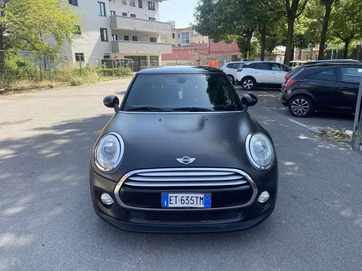 Usata Mini Cooper D 116 CV (85 kW) 2014 Nero Utilitaria