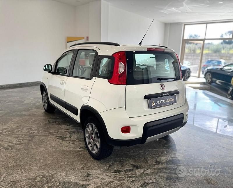Usata Fiat Panda Trekking 80 CV (58 kW) 2016 Bianco Utilitaria