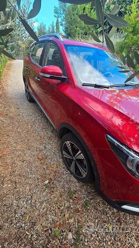 Usata MG ZS Luxury 67 kW (92 CV) 2021 Rosso SUV