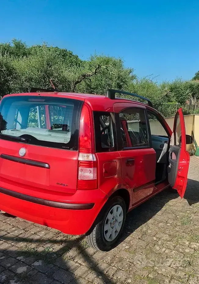 Usata Fiat Panda Dynamic 69 CV (50 kW) 2006 Rosso Utilitaria