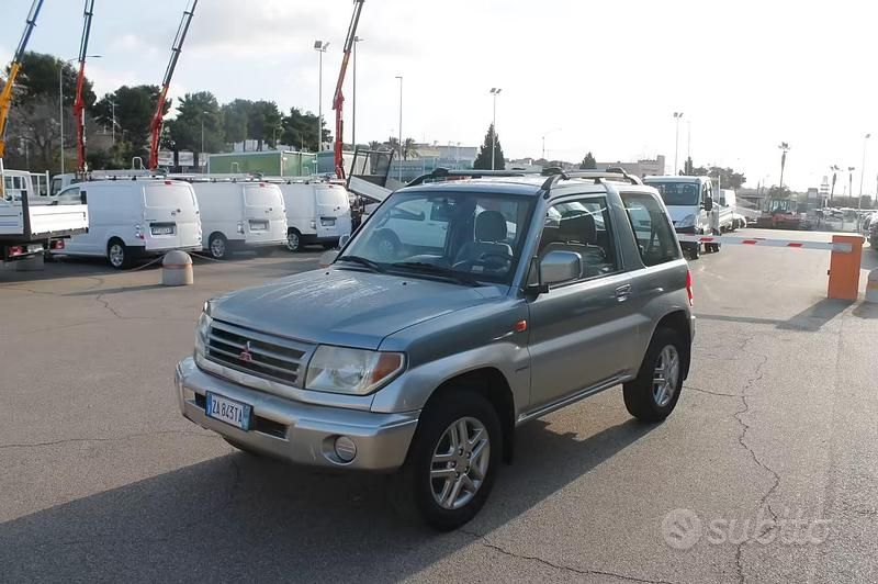 Usata Mitsubishi Pajero 114 CV (83 kW) 2004 Grigio SUV