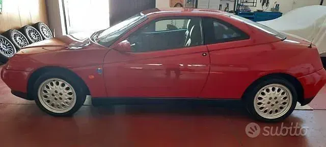 Usata Alfa Romeo GTV 150 CV (110 kW) 1996 Rosso Coupé