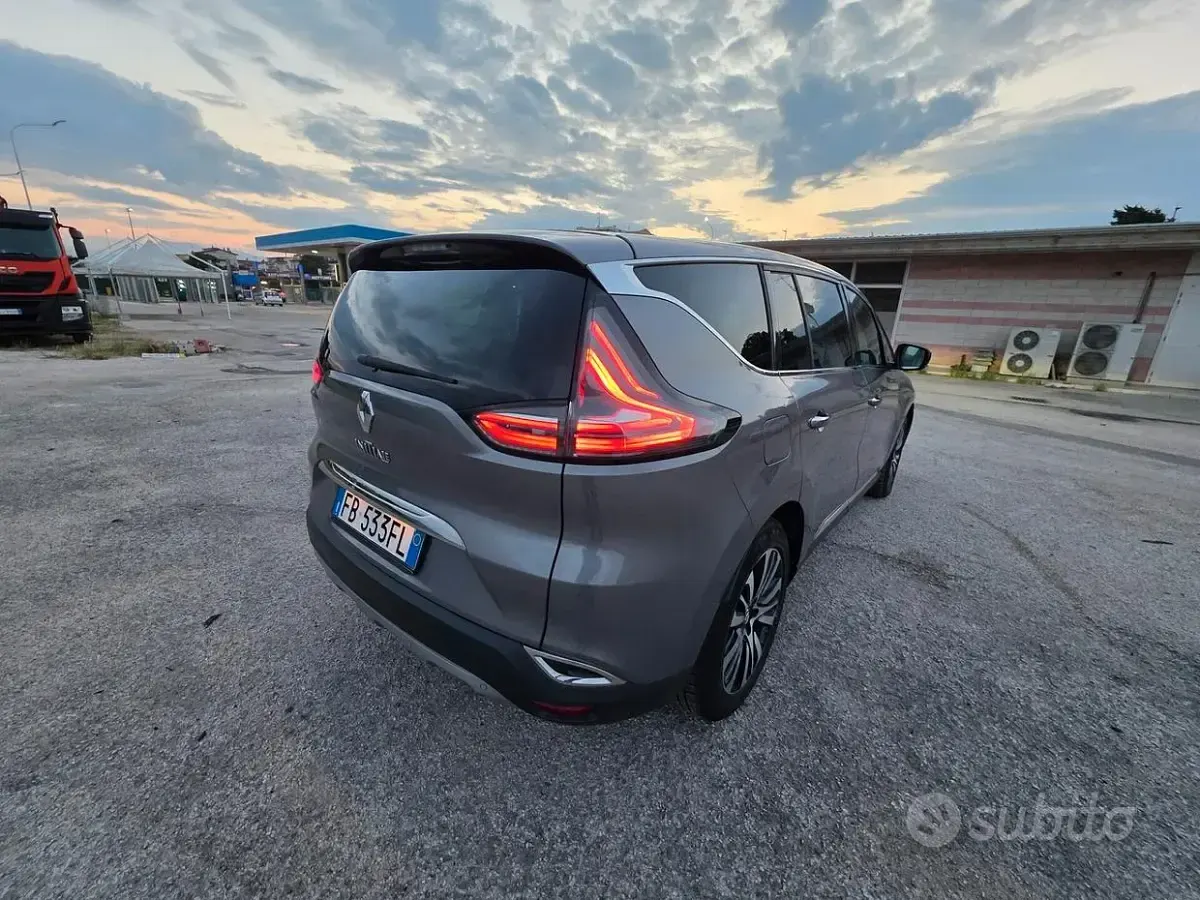Usata Renault Espace Initiale Paris 160 CV (117 kW) 2015 Grigio Monovolume