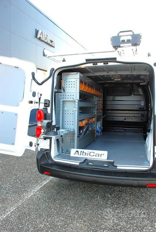 Usata Opel Vivaro S 120 CV (88 kW) 2024 Bianco Monovolume