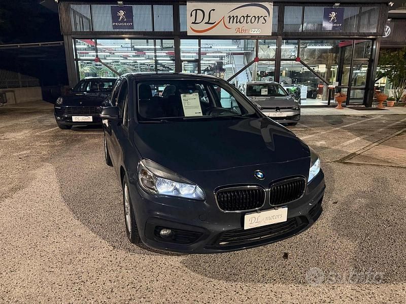 Blu Usata 2016 BMW 216 Active Tourer Luxury Line Monovolume | 11.490 € (Buon prezzo) - Immagine 1/4
