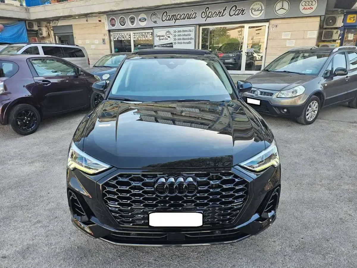 Usata Audi Q3 Black Edition 150 CV (110 kW) 2024 Nero mythos metallizzato SUV