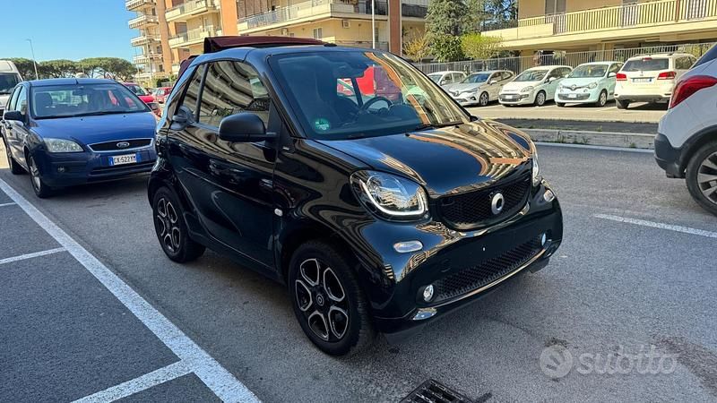 Usata Smart ForTwo Cabrio Prime 90 CV (66 kW) 2018 Nero Cabrio
