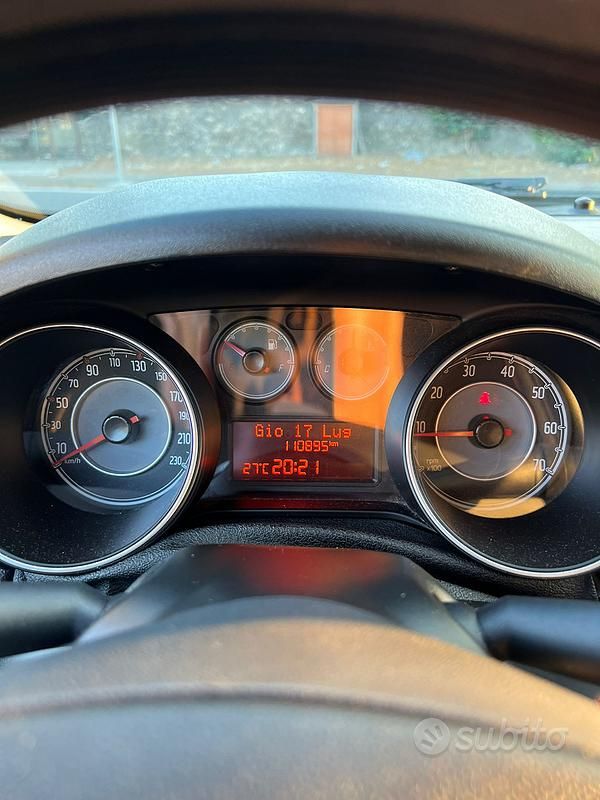 Usata Fiat Punto Street 95 CV (69 kW) 2018 Bianco Utilitaria