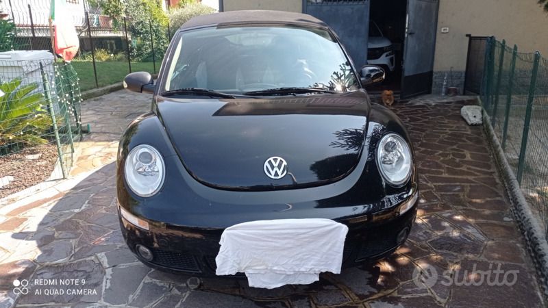 Usata VW Beetle 105 CV (77 kW) 2008 Nero Cabrio