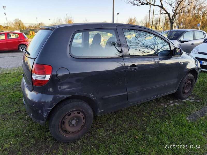 Usata 2005 VW Fox Due volumi | 1200 € (Ottimo prezzo) - Immagine 1/4