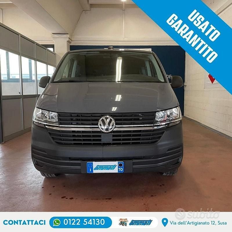 Usata VW Caravelle Trendline 110 CV (80 kW) 2021 Grigio Monovolume