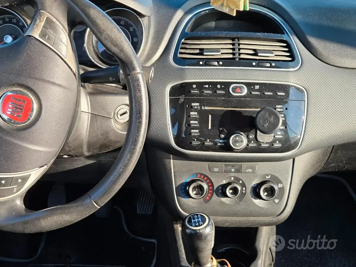 Usata Fiat Grande Punto S 75 CV (55 kW) 2011 Grigio Utilitaria