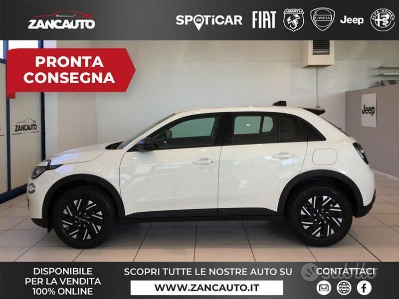 Nuova Fiat 600 110 CV (80 kW) 2025 Bianco SUV