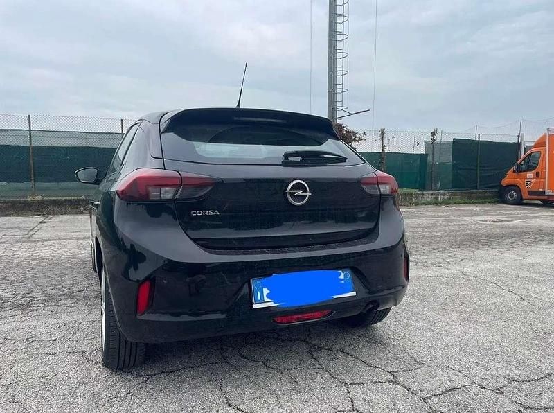 Usata Opel Corsa Elegance 101 CV (74 kW) 2021 Nero Utilitaria