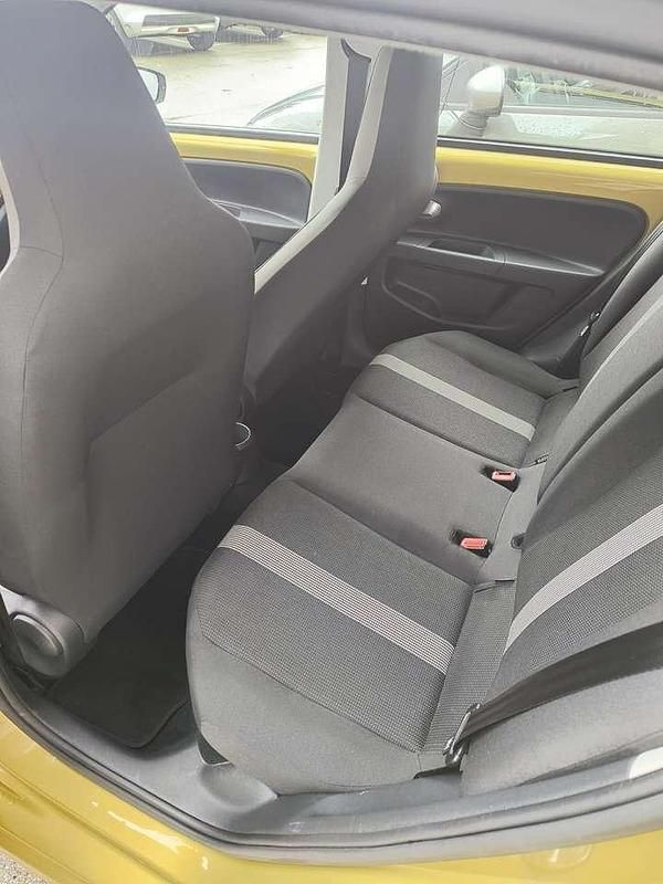 Usata VW up! Highline 75 CV (55 kW) 2017 Honey yellow metalizzato Utilitaria