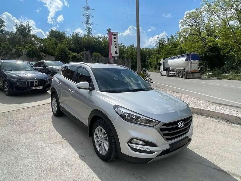 Argento Usata 2017 Hyundai Tucson Xpossible SUV | 16.999 € (Buon prezzo) - Immagine 1/4