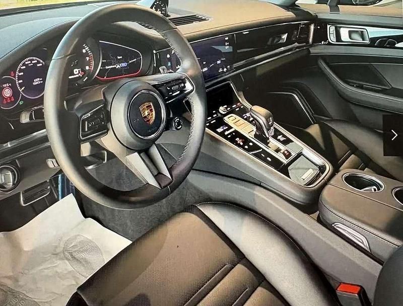 Usata Porsche Panamera 330 CV (242 kW) 2022 Nero Berlina