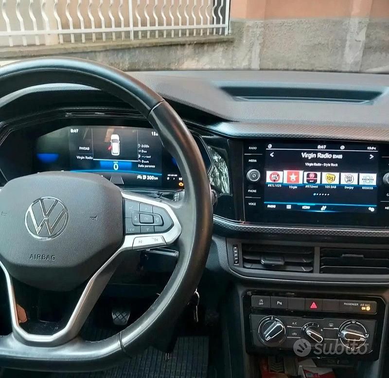 Usata VW T-Cross 110 CV (80 kW) 2023 Grigio SUV