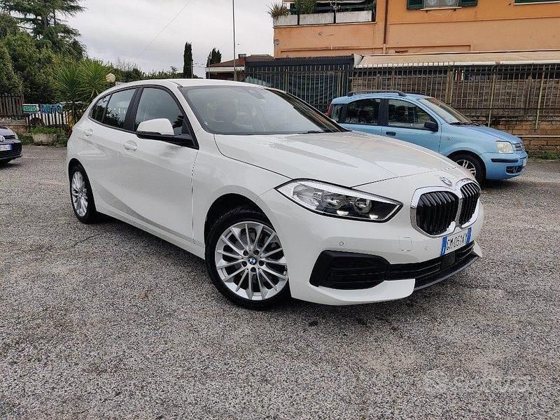 Usata BMW 116 Advantage 116 CV (85 kW) 2022 Bianco Utilitaria