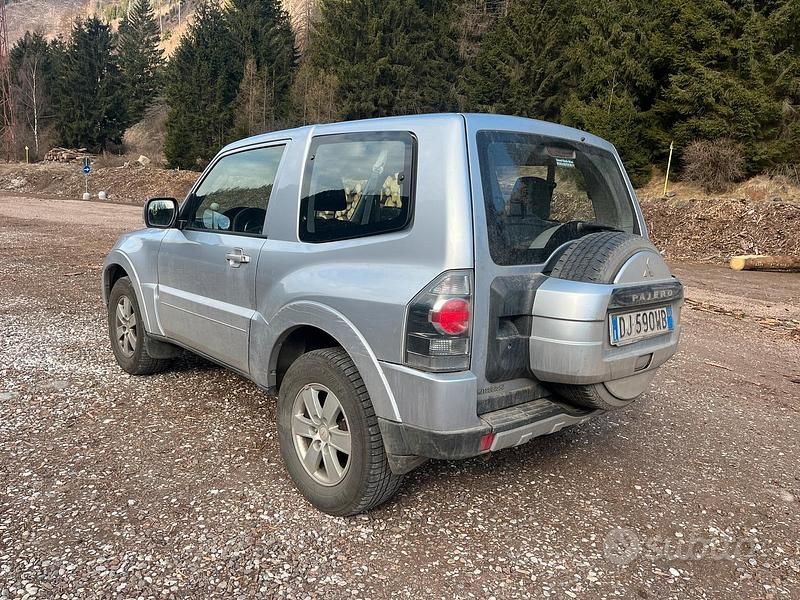 Usata Mitsubishi Pajero 2007 Grigio SUV